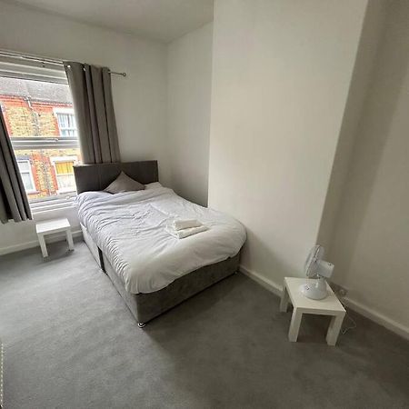 Perfect Home From Home In Stoke On Trent Etruria Esterno foto
